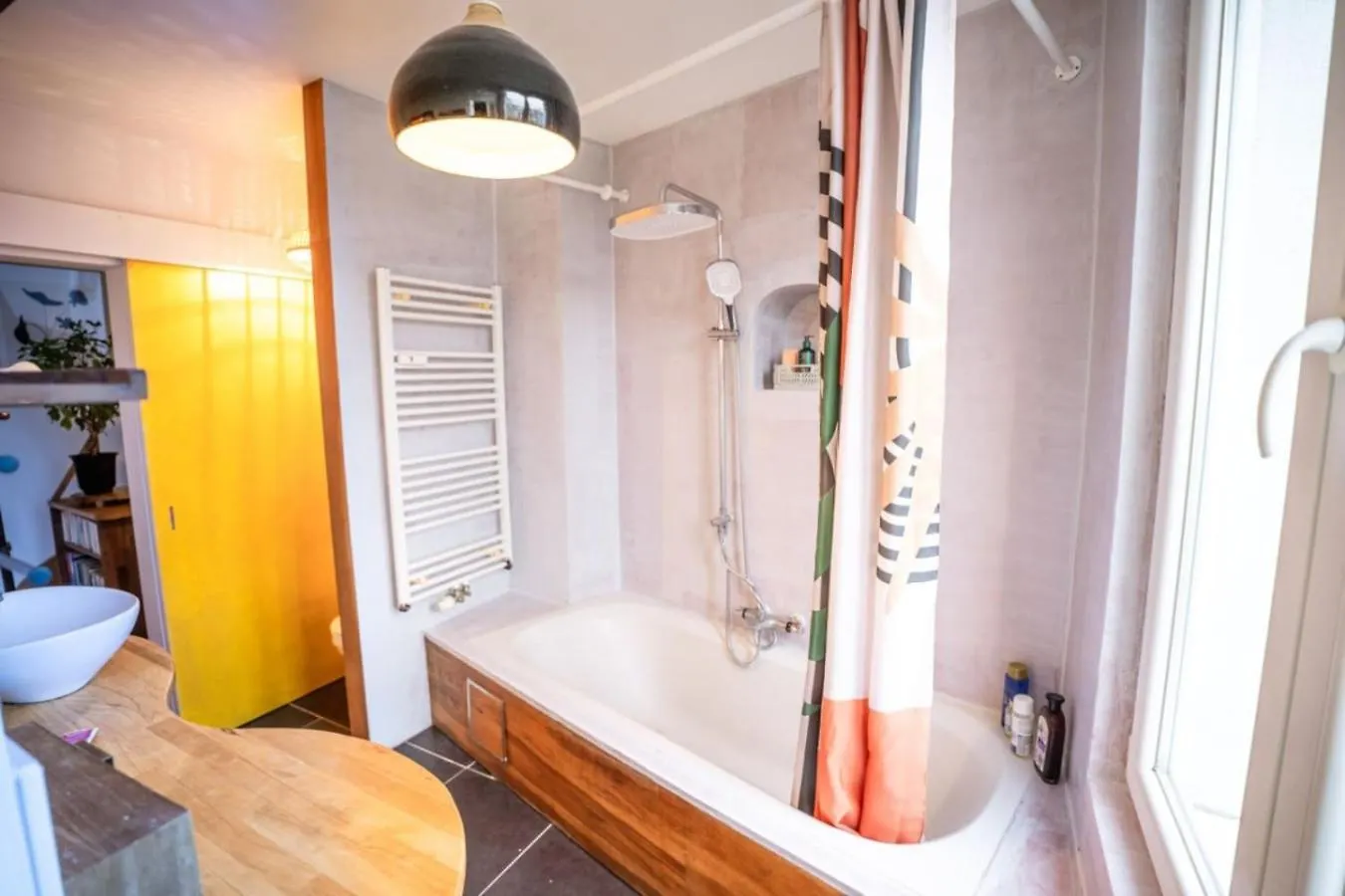 Appartement 2 Chambres Avec Rooftop Suspendu Au Cimetiere D'Ixelles Bruxelas 0*,  Bélgica